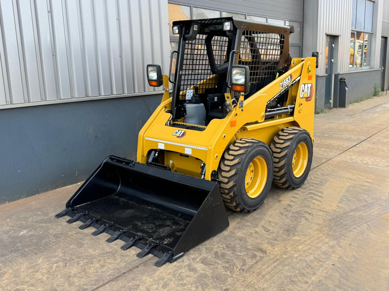 Caterpillar 216B3 - Lastare: bild 3 Caterpillar 216B3 - Lastare: bild 3