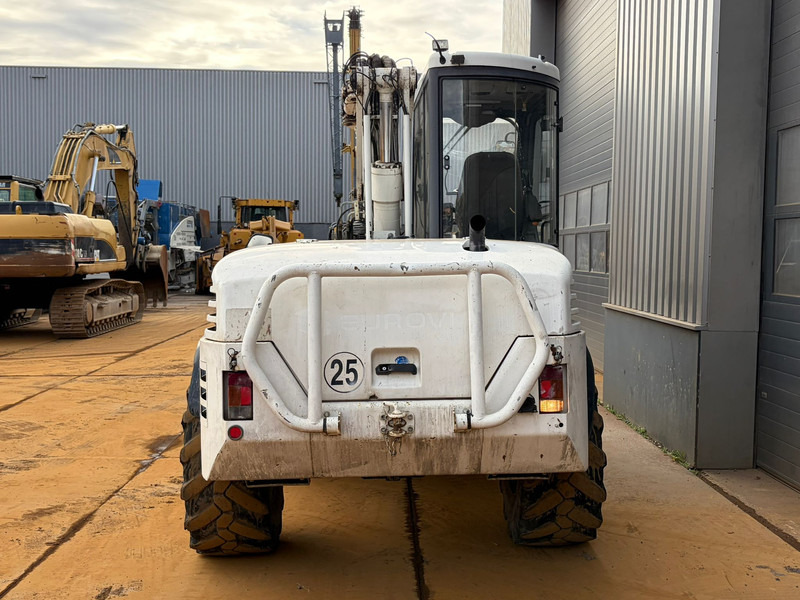 Mecalac 12MTX incl. 5 x bucket - Grävmaskin på däck: bild 4 Mecalac 12MTX incl. 5 x bucket - Grävmaskin på däck: bild 4