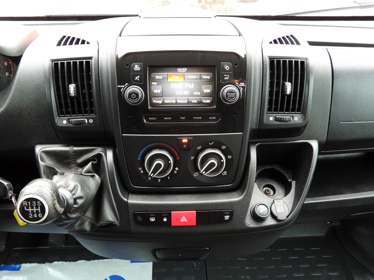 Skåpbil CITROEN JUMPER BOX DELIVERY VAN 7 SEATS CRUISE CONTROL LED LIGHTS AIR CONDITIONING 165HP: bild 32 Skåpbil CITROEN JUMPER BOX DELIVERY VAN 7 SEATS CRUISE CONTROL LED LIGHTS AIR CONDITIONING 165HP: bild 32