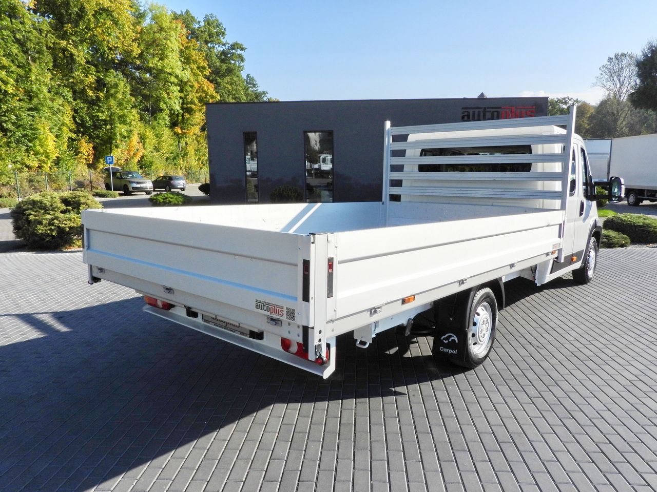 CITROEN JUMPER STAKE BODY DOUBLE CABIN DOKA 7 SEATS PNEUMATICS AIR CONDITIONING 140HP - Dubbelhytt transportbil: bild 3 CITROEN JUMPER STAKE BODY DOUBLE CABIN DOKA 7 SEATS PNEUMATICS AIR CONDITIONING 140HP - Dubbelhytt transportbil: bild 3