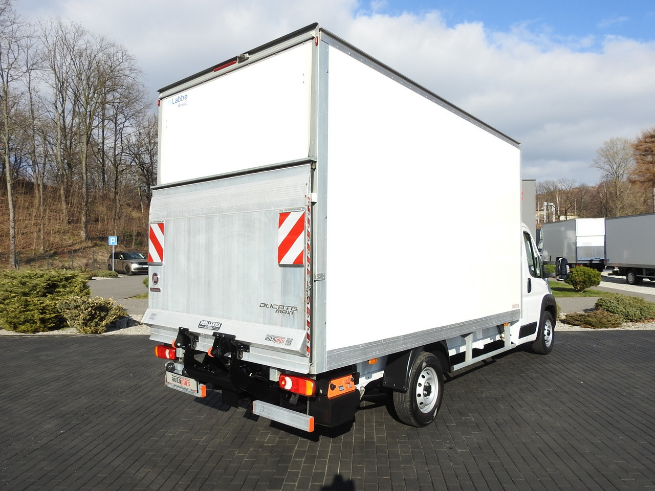 FIAT DUCATO  BOX LIFT 8 PALLETS CRUISE CONTROL NAVIGATION LED LIGHTS AIR CONDITIONING  130HP - Kylbil: bild 3 FIAT DUCATO  BOX LIFT 8 PALLETS CRUISE CONTROL NAVIGATION LED LIGHTS AIR CONDITIONING  130HP - Kylbil: bild 3