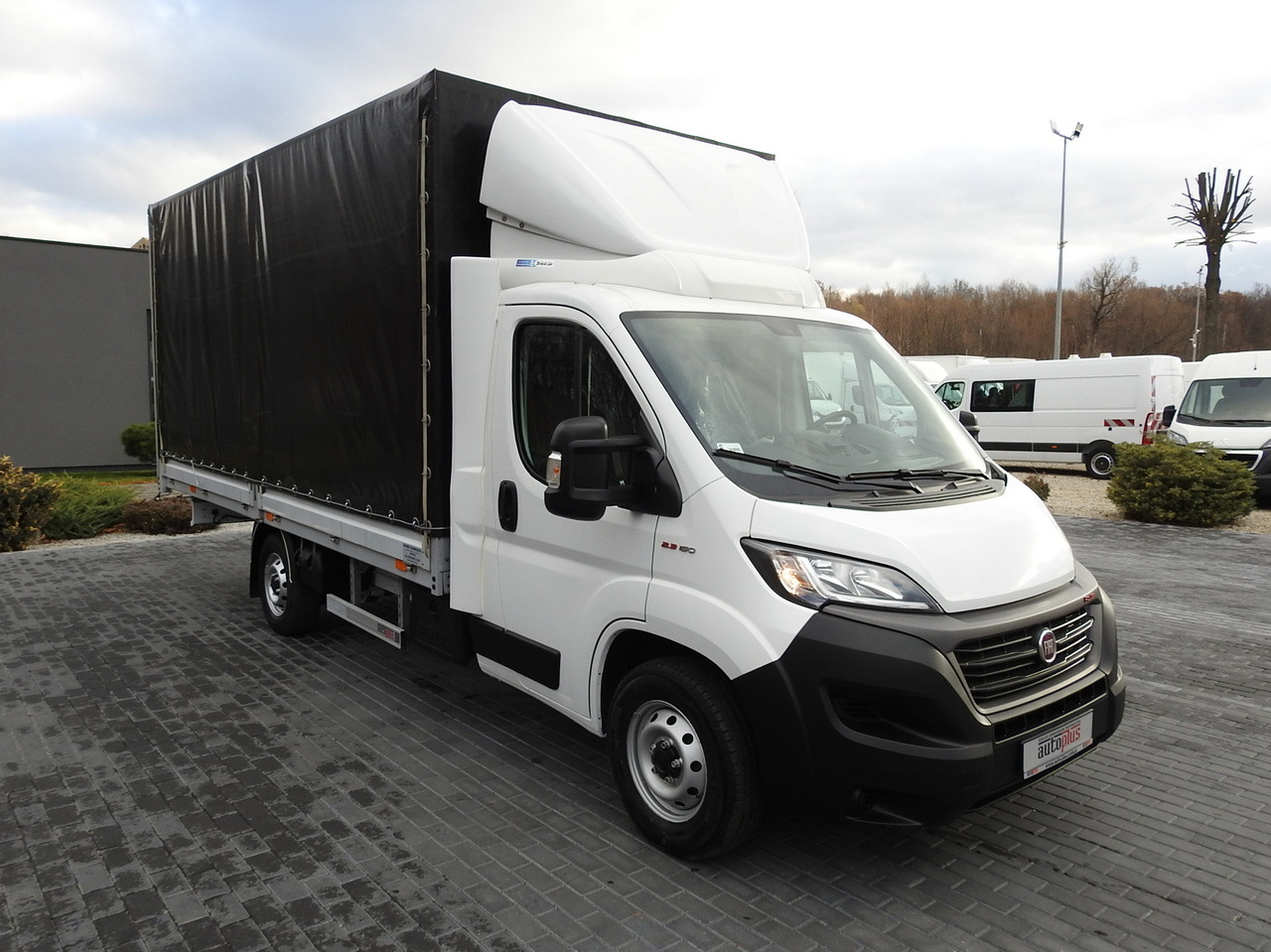 FIAT DUCATO TARPAULIN 10 PALLETS AIR CONDITIONING PNEUMATICS 160HP - Transportbil med kapell: bild 4 FIAT DUCATO TARPAULIN 10 PALLETS AIR CONDITIONING PNEUMATICS 160HP - Transportbil med kapell: bild 4