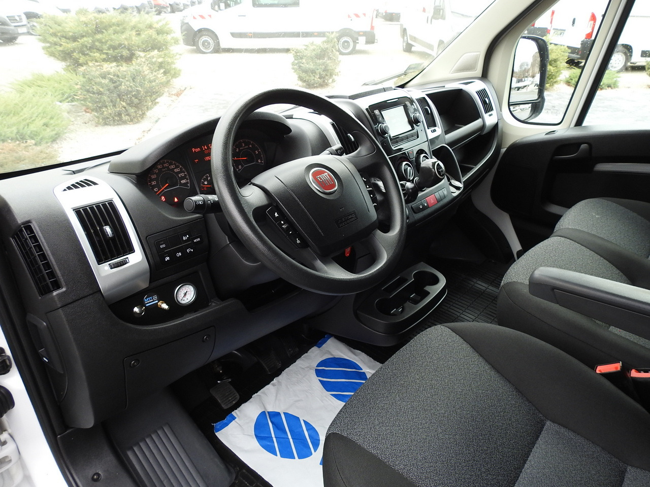 FIAT DUCATO TARPAULIN 10 PALLETS AIR CONDITIONING PNEUMATICS 160HP - Transportbil med kapell: bild 2 FIAT DUCATO TARPAULIN 10 PALLETS AIR CONDITIONING PNEUMATICS 160HP - Transportbil med kapell: bild 2