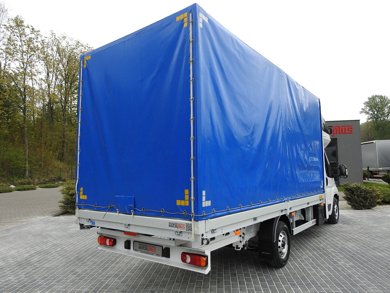 FIAT DUCATO TARPAULIN 10 PALLETS WEBASTO CRUISE CONTROL AIR CONDITIONING 180HP - Transportbil med kapell: bild 3 FIAT DUCATO TARPAULIN 10 PALLETS WEBASTO CRUISE CONTROL AIR CONDITIONING 180HP - Transportbil med kapell: bild 3