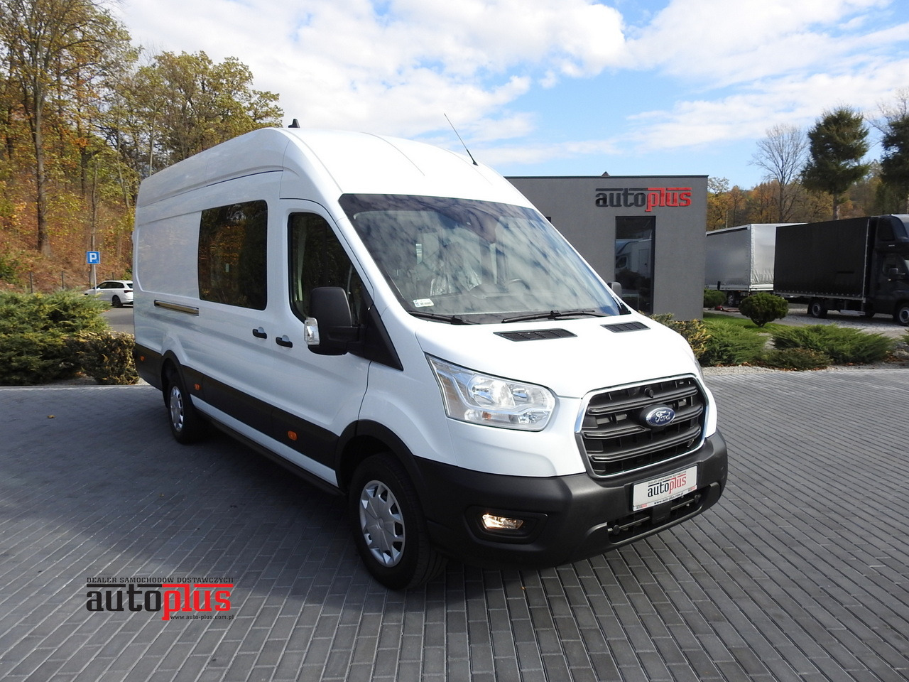 FORD TRANSIT BOX DELIVERY VAN 6 SEATS CRUISE CONTROL AIR CONDITIONING LED LIGHTS  130HP - Skåpbil: bild 1 FORD TRANSIT BOX DELIVERY VAN 6 SEATS CRUISE CONTROL AIR CONDITIONING LED LIGHTS  130HP - Skåpbil: bild 1