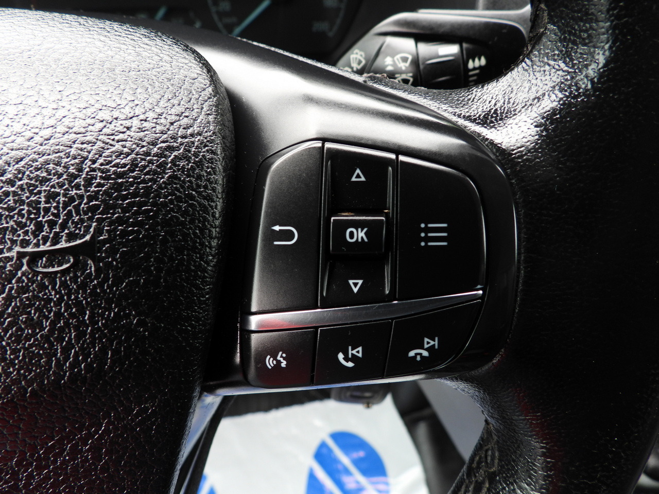 Volymskåp FORD TRANSIT BOX / REFRIGERATOR BOX 5*C / CRUISE CONTROL LED LIGHTS TWIN WHEELS AIR CONDITIONING 130HP: bild 38 Volymskåp FORD TRANSIT BOX / REFRIGERATOR BOX 5*C / CRUISE CONTROL LED LIGHTS TWIN WHEELS AIR CONDITIONING 130HP: bild 38