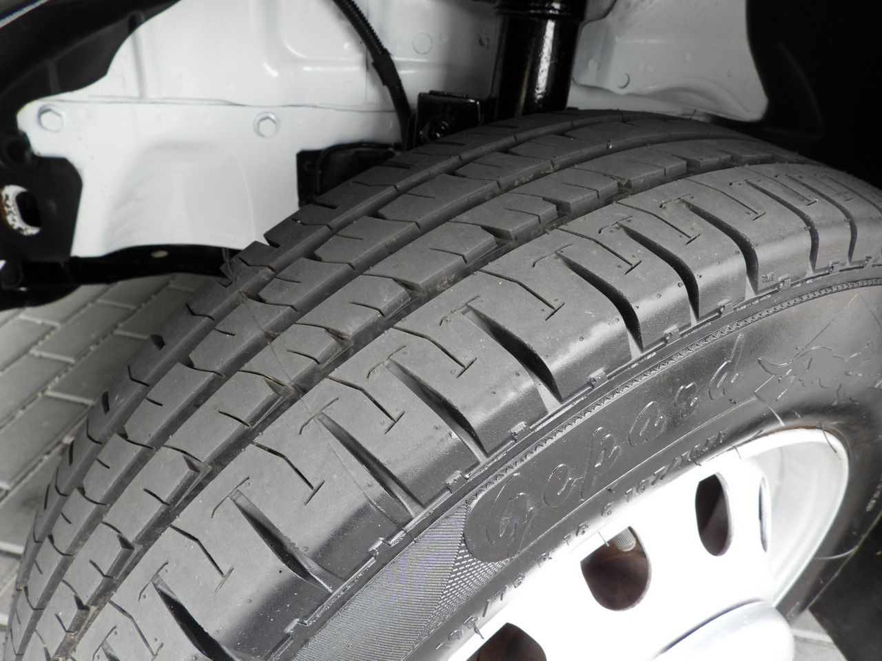 Volymskåp FORD TRANSIT BOX / REFRIGERATOR BOX 5*C / CRUISE CONTROL LED LIGHTS TWIN WHEELS AIR CONDITIONING 130HP: bild 28 Volymskåp FORD TRANSIT BOX / REFRIGERATOR BOX 5*C / CRUISE CONTROL LED LIGHTS TWIN WHEELS AIR CONDITIONING 130HP: bild 28