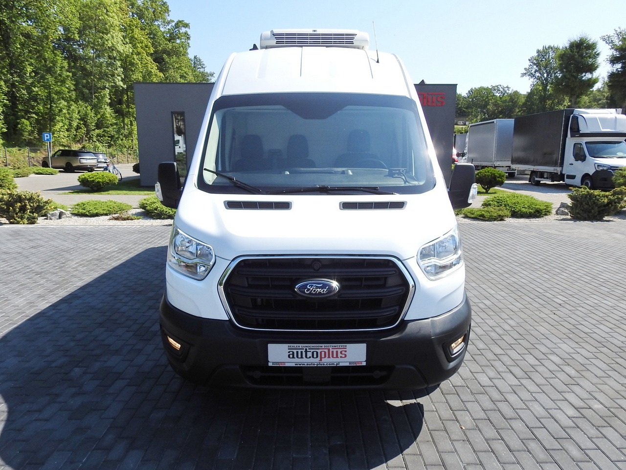 FORD TRANSIT REFRIGERATOR VAN 0*C HEATING FUNCTION CRUISE CONTROL AIR CONDITIONING LED LIGHTS 130HP - Kylbil: bild 5 FORD TRANSIT REFRIGERATOR VAN 0*C HEATING FUNCTION CRUISE CONTROL AIR CONDITIONING LED LIGHTS 130HP - Kylbil: bild 5