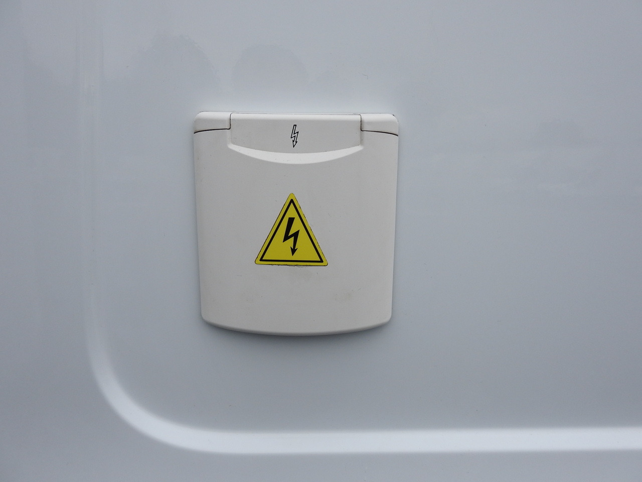 Kylbil FORD TRANSIT REFRIGERATOR VAN 0*C HEATING FUNCTION POWER SUPPLY 230V CRUISE CONTROL NAVIGATION AIR CONDITIONING LED LIGHTS 130HP: bild 31 Kylbil FORD TRANSIT REFRIGERATOR VAN 0*C HEATING FUNCTION POWER SUPPLY 230V CRUISE CONTROL NAVIGATION AIR CONDITIONING LED LIGHTS 130HP: bild 31