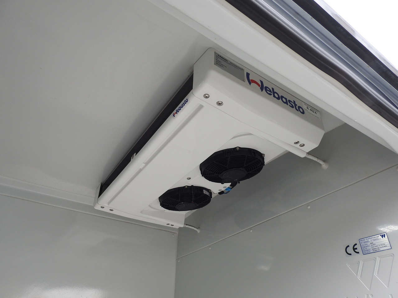 Kylbil FORD TRANSIT REFRIGERATOR VAN 0*C HEATING FUNCTION POWER SUPPLY 230V CRUISE CONTROL NAVIGATION AIR CONDITIONING LED LIGHTS 130HP: bild 23 Kylbil FORD TRANSIT REFRIGERATOR VAN 0*C HEATING FUNCTION POWER SUPPLY 230V CRUISE CONTROL NAVIGATION AIR CONDITIONING LED LIGHTS 130HP: bild 23