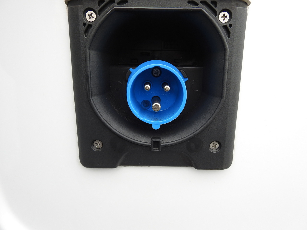 Kylbil FORD TRANSIT REFRIGERATOR VAN 0*C HEATING FUNCTION POWER SUPPLY 230V CRUISE CONTROL NAVIGATION AIR CONDITIONING LED LIGHTS 130HP: bild 32 Kylbil FORD TRANSIT REFRIGERATOR VAN 0*C HEATING FUNCTION POWER SUPPLY 230V CRUISE CONTROL NAVIGATION AIR CONDITIONING LED LIGHTS 130HP: bild 32