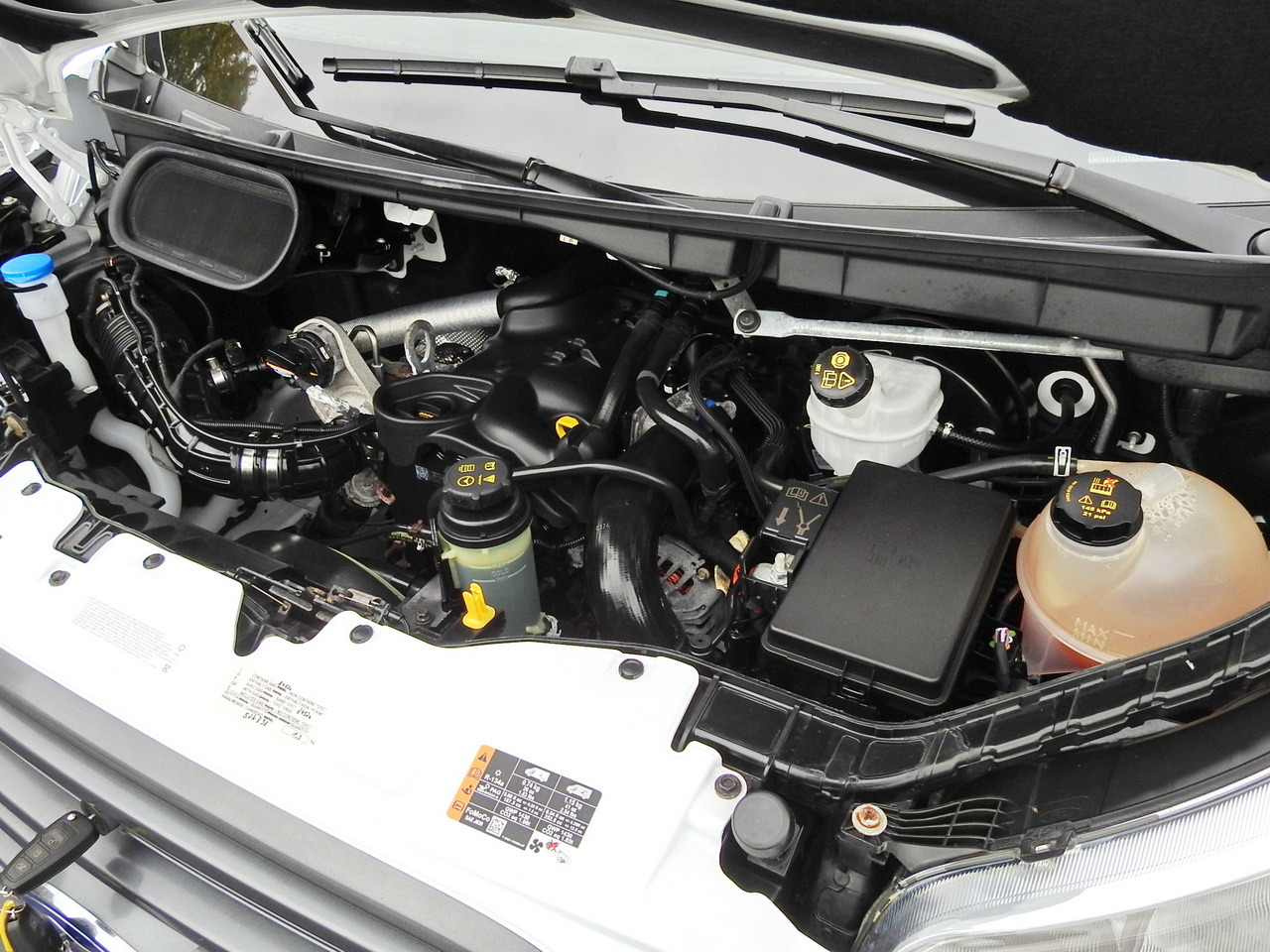 Kylbil FORD TRANSIT REFRIGERATOR VAN 0*C HEATING FUNCTION POWER SUPPLY 230V CRUISE CONTROL NAVIGATION AIR CONDITIONING LED LIGHTS 130HP: bild 35 Kylbil FORD TRANSIT REFRIGERATOR VAN 0*C HEATING FUNCTION POWER SUPPLY 230V CRUISE CONTROL NAVIGATION AIR CONDITIONING LED LIGHTS 130HP: bild 35