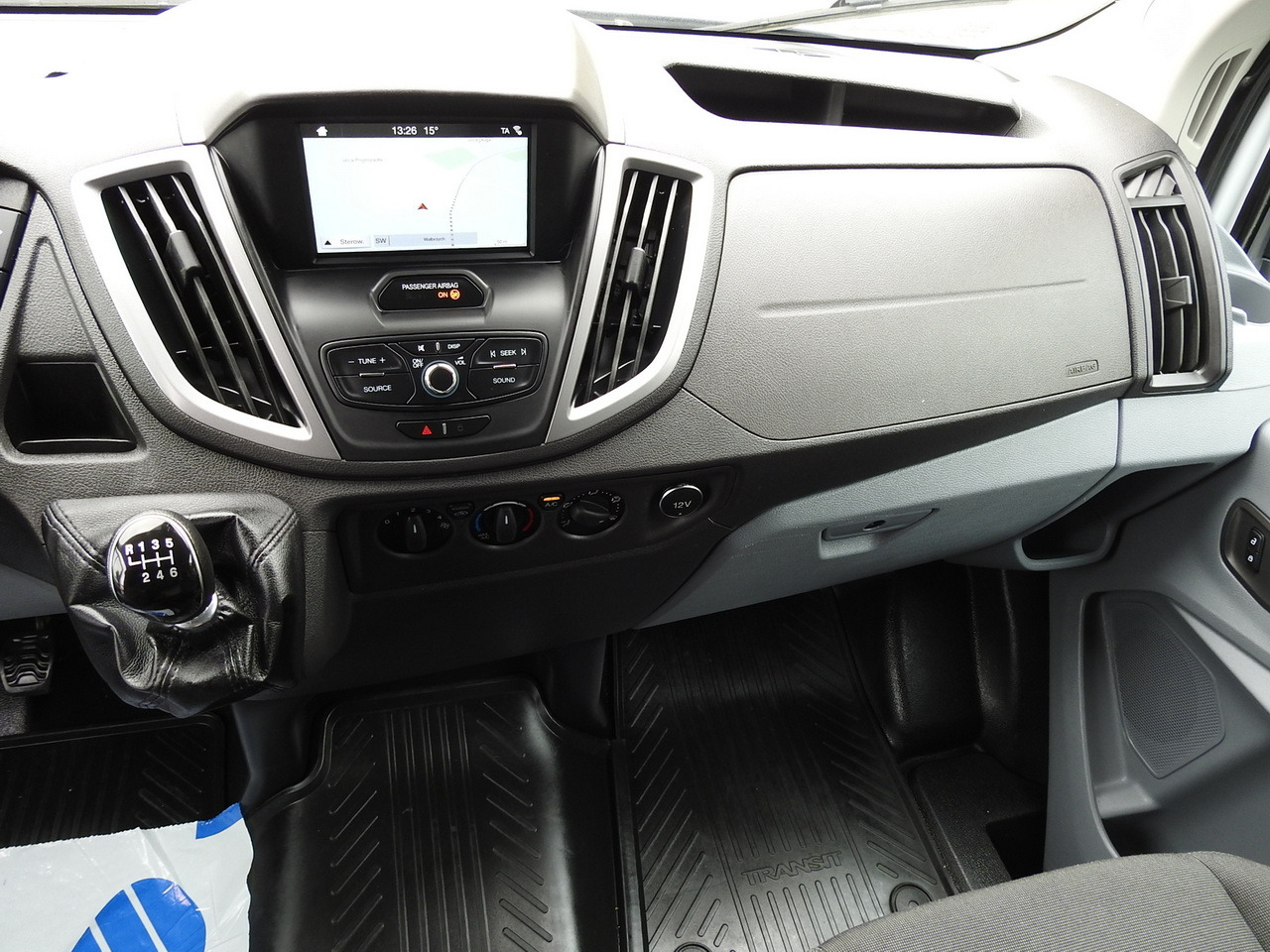 Kylbil FORD TRANSIT REFRIGERATOR VAN 0*C HEATING FUNCTION POWER SUPPLY 230V CRUISE CONTROL NAVIGATION AIR CONDITIONING LED LIGHTS 130HP: bild 43 Kylbil FORD TRANSIT REFRIGERATOR VAN 0*C HEATING FUNCTION POWER SUPPLY 230V CRUISE CONTROL NAVIGATION AIR CONDITIONING LED LIGHTS 130HP: bild 43