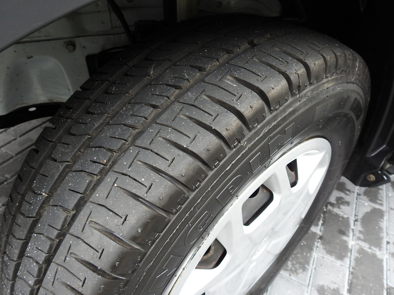 Kylbil FORD TRANSIT REFRIGERATOR VAN 0*C HEATING FUNCTION POWER SUPPLY 230V CRUISE CONTROL NAVIGATION AIR CONDITIONING LED LIGHTS 130HP: bild 34 Kylbil FORD TRANSIT REFRIGERATOR VAN 0*C HEATING FUNCTION POWER SUPPLY 230V CRUISE CONTROL NAVIGATION AIR CONDITIONING LED LIGHTS 130HP: bild 34