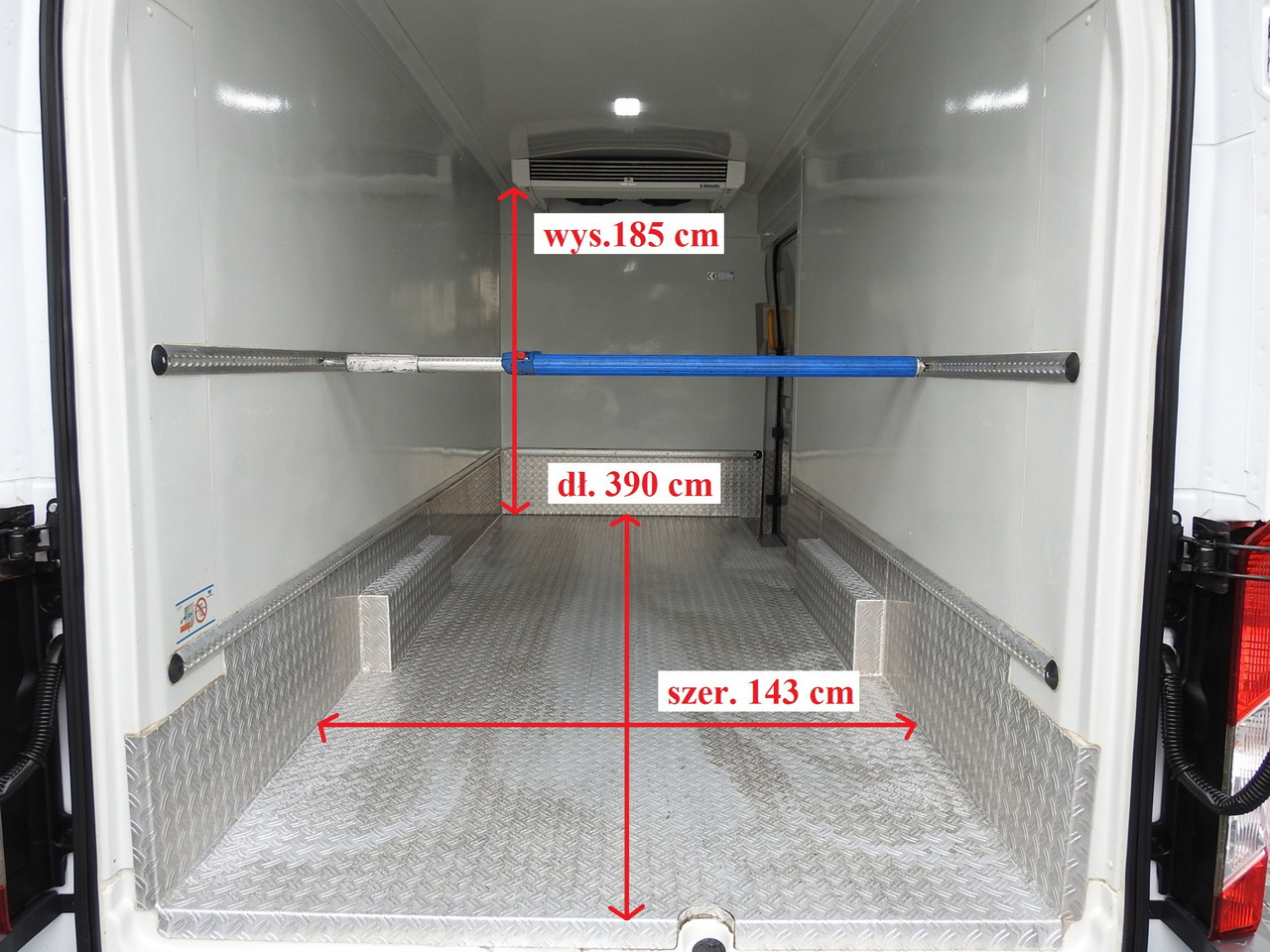 Kylbil FORD TRANSIT REFRIGERATOR VAN 0*C HEATING FUNCTION POWER SUPPLY 230V CRUISE CONTROL NAVIGATION AIR CONDITIONING LED LIGHTS 130HP: bild 13 Kylbil FORD TRANSIT REFRIGERATOR VAN 0*C HEATING FUNCTION POWER SUPPLY 230V CRUISE CONTROL NAVIGATION AIR CONDITIONING LED LIGHTS 130HP: bild 13