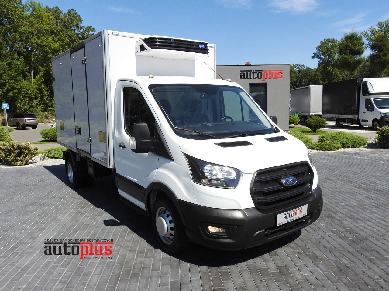 FORD TRANSIT REGRIGERATOR BOX 0*C POWER SUPPLY 230V CRUISE CONTROL AIR CONDITIONING TWIN WHEELS 170HP - Kylbil: bild 1 FORD TRANSIT REGRIGERATOR BOX 0*C POWER SUPPLY 230V CRUISE CONTROL AIR CONDITIONING TWIN WHEELS 170HP - Kylbil: bild 1