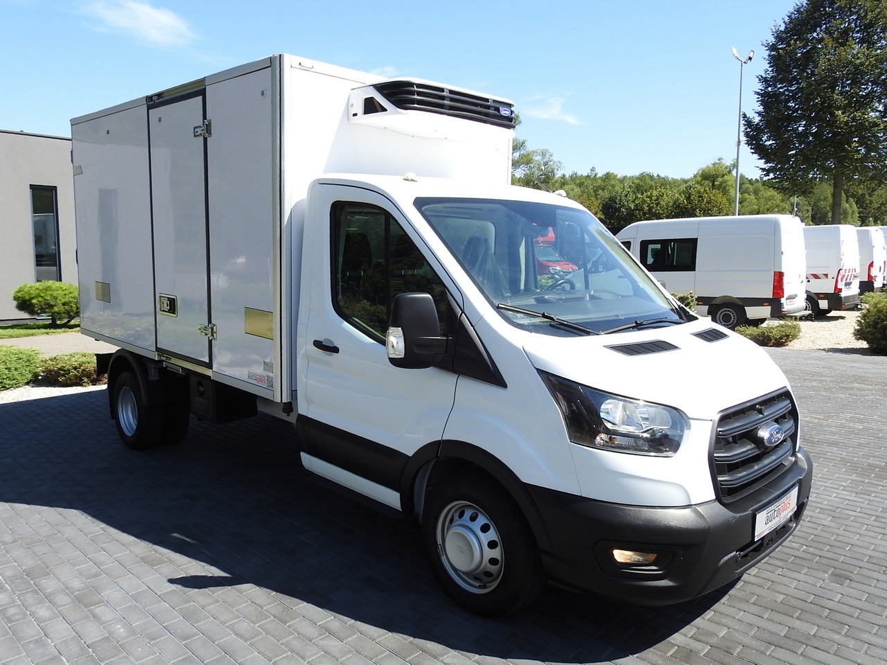 FORD TRANSIT REGRIGERATOR BOX 0*C POWER SUPPLY 230V CRUISE CONTROL AIR CONDITIONING TWIN WHEELS 170HP - Kylbil: bild 4 FORD TRANSIT REGRIGERATOR BOX 0*C POWER SUPPLY 230V CRUISE CONTROL AIR CONDITIONING TWIN WHEELS 170HP - Kylbil: bild 4
