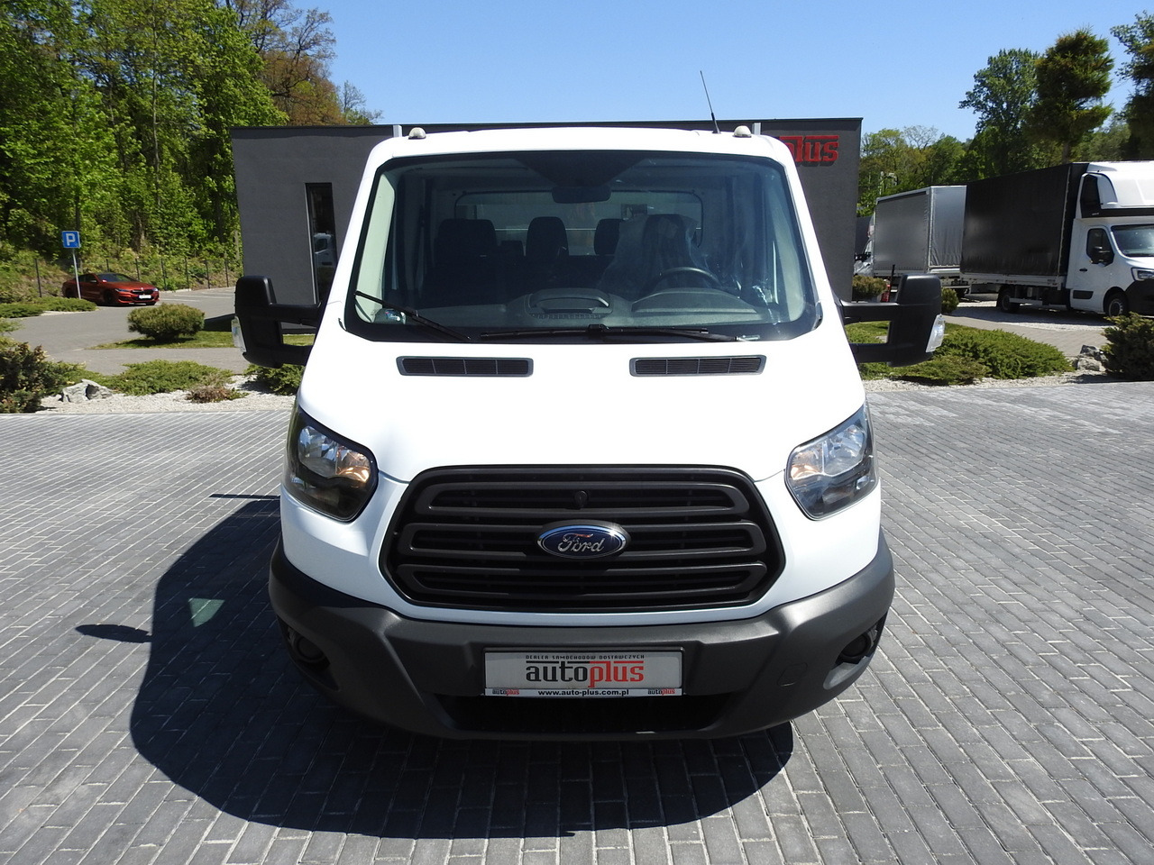 FORD TRANSIT STAKE BODY DOUBLE CABIN DOKA 7 SEATS AIR CONDITIONING 130HP - Dubbelhytt transportbil: bild 5 FORD TRANSIT STAKE BODY DOUBLE CABIN DOKA 7 SEATS AIR CONDITIONING 130HP - Dubbelhytt transportbil: bild 5