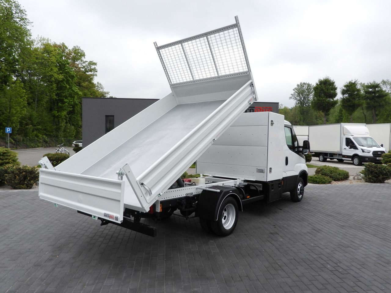 IVECO DAILY 35C14 TIPPER CRUISE CONTROL TWIN WHEELS 140HP - Transportbil med tippflak: bild 3 IVECO DAILY 35C14 TIPPER CRUISE CONTROL TWIN WHEELS 140HP - Transportbil med tippflak: bild 3