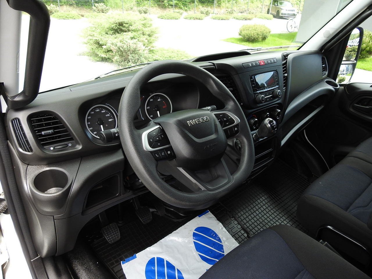 IVECO DAILY 35S14 8 PALLETS CRUISE CONTROL TWIN WHEELS AIR CONDITIONING 140HP - Volymskåp: bild 2 IVECO DAILY 35S14 8 PALLETS CRUISE CONTROL TWIN WHEELS AIR CONDITIONING 140HP - Volymskåp: bild 2