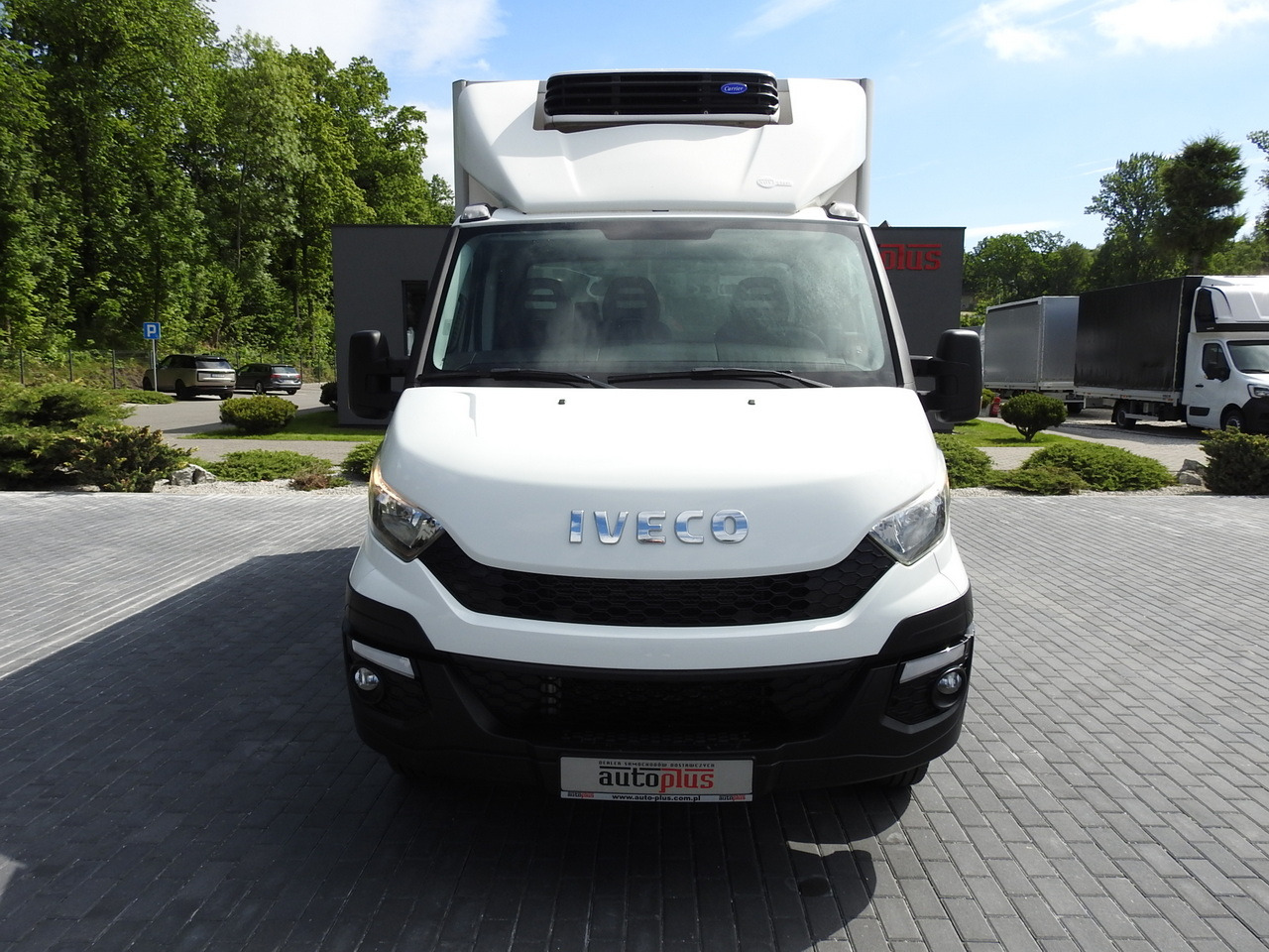 IVECO DAILY 35S15 REGRIGERATOR BOX -12*C 8 PALLETS CRUISE CONTROL TWIN WHEELS AIR CONDITIONING 150HP - Kylbil: bild 5 IVECO DAILY 35S15 REGRIGERATOR BOX -12*C 8 PALLETS CRUISE CONTROL TWIN WHEELS AIR CONDITIONING 150HP - Kylbil: bild 5