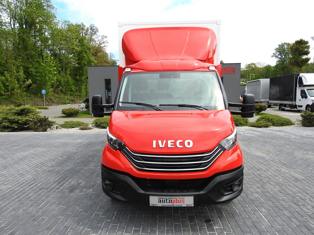 IVECO DAILY 35S18 NEW BOX 10 PALLETS CRUISE CONTROL NAVIGATION AIR CONDITIONING LED LIGHTS GUARANTEE 180HP - Volymskåp: bild 5 IVECO DAILY 35S18 NEW BOX 10 PALLETS CRUISE CONTROL NAVIGATION AIR CONDITIONING LED LIGHTS GUARANTEE 180HP - Volymskåp: bild 5