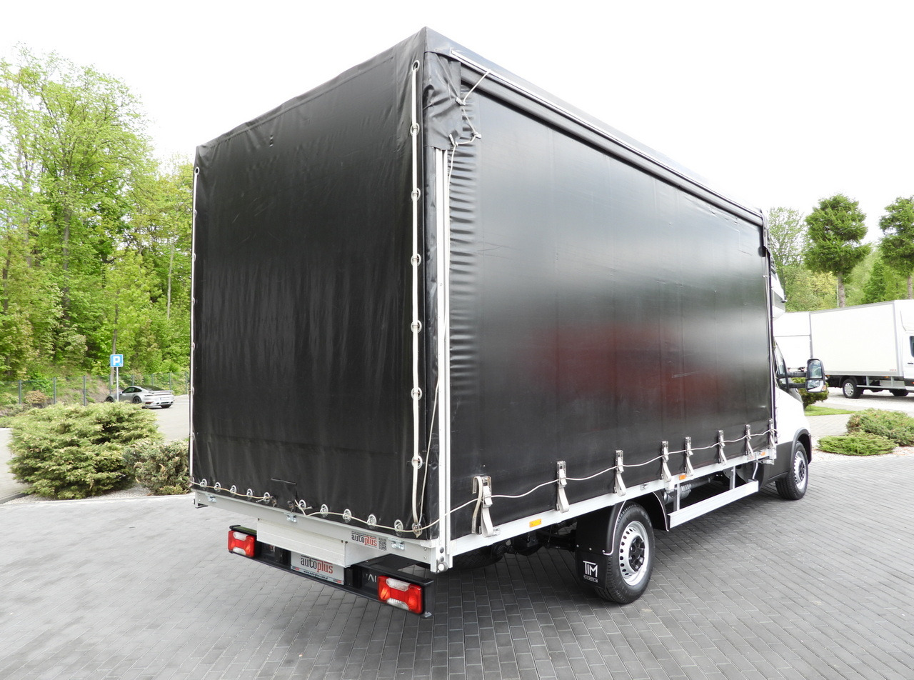 IVECO DAILY 35S18 TARPAULIN 10 PALLETS WEBASTO CRUISE CONTROL AIR CONDITIONING 180HP - Transportbil med kapell: bild 3 IVECO DAILY 35S18 TARPAULIN 10 PALLETS WEBASTO CRUISE CONTROL AIR CONDITIONING 180HP - Transportbil med kapell: bild 3