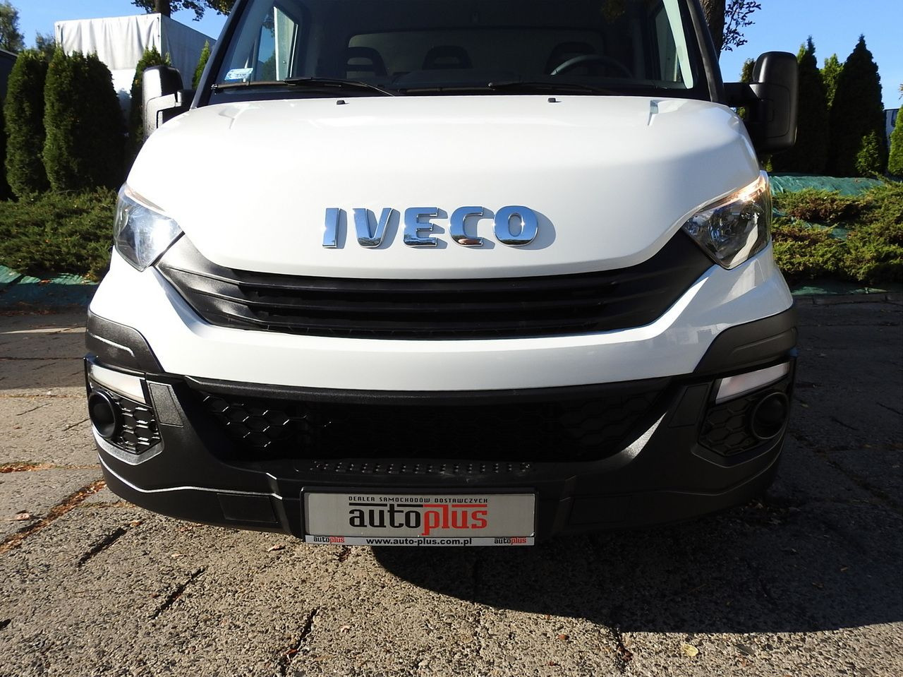 IVECO DAILY 35S18 TARPAULIN LIFT 8 PALLETS CRUISE CONTROL AIR CONDITIONING  180HP - Transportbil med kapell: bild 5 IVECO DAILY 35S18 TARPAULIN LIFT 8 PALLETS CRUISE CONTROL AIR CONDITIONING  180HP - Transportbil med kapell: bild 5