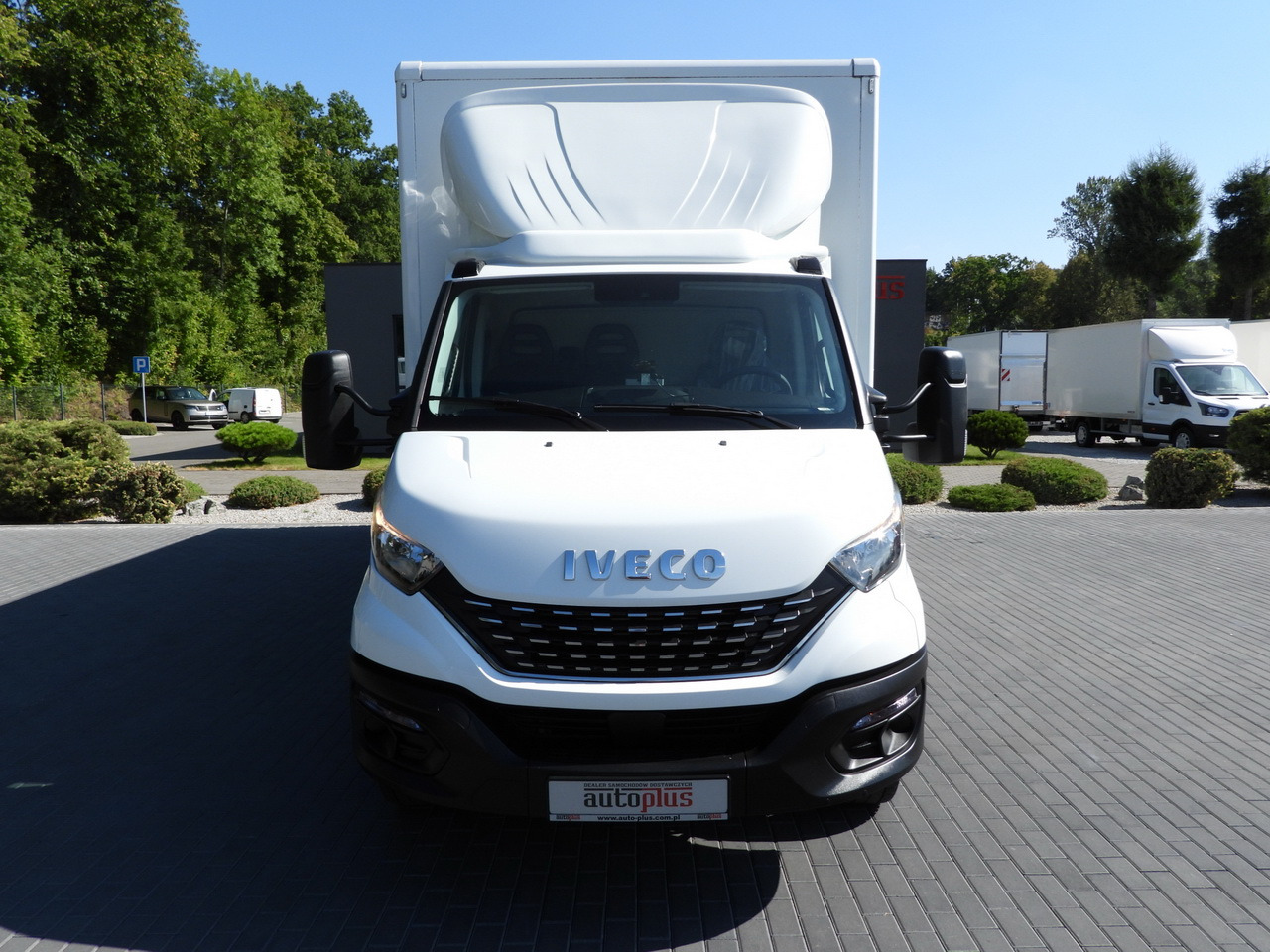 IVECO DAILY 72C18 LIFT 14 PALLETS CRUISE CONTROL PNEUMATICS AUTOMATIC TRANSMISSION HI-MATIC TWIN WHEELS AIR CONDITIONING 180HP - Lastbil med skåp: bild 5 IVECO DAILY 72C18 LIFT 14 PALLETS CRUISE CONTROL PNEUMATICS AUTOMATIC TRANSMISSION HI-MATIC TWIN WHEELS AIR CONDITIONING 180HP - Lastbil med skåp: bild 5