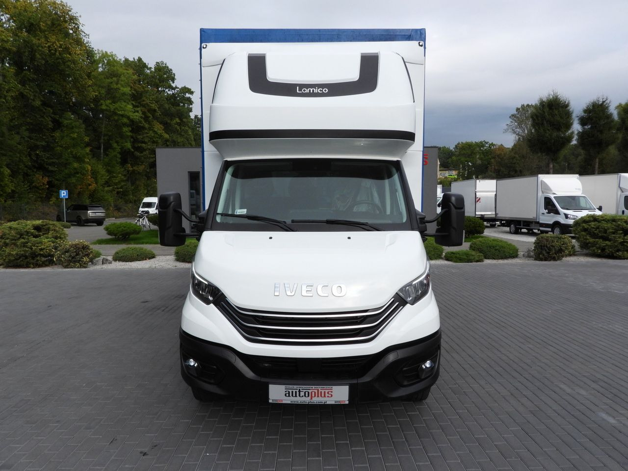 IVECO DAILY 72C18 TARPAULIN LIFT 14 PALLETS WEBASTO CRUISE CONTROL LED LIGHTS TWIN WHEELS AIR CONDITIONING 180HP - Transportbil med kapell: bild 5 IVECO DAILY 72C18 TARPAULIN LIFT 14 PALLETS WEBASTO CRUISE CONTROL LED LIGHTS TWIN WHEELS AIR CONDITIONING 180HP - Transportbil med kapell: bild 5