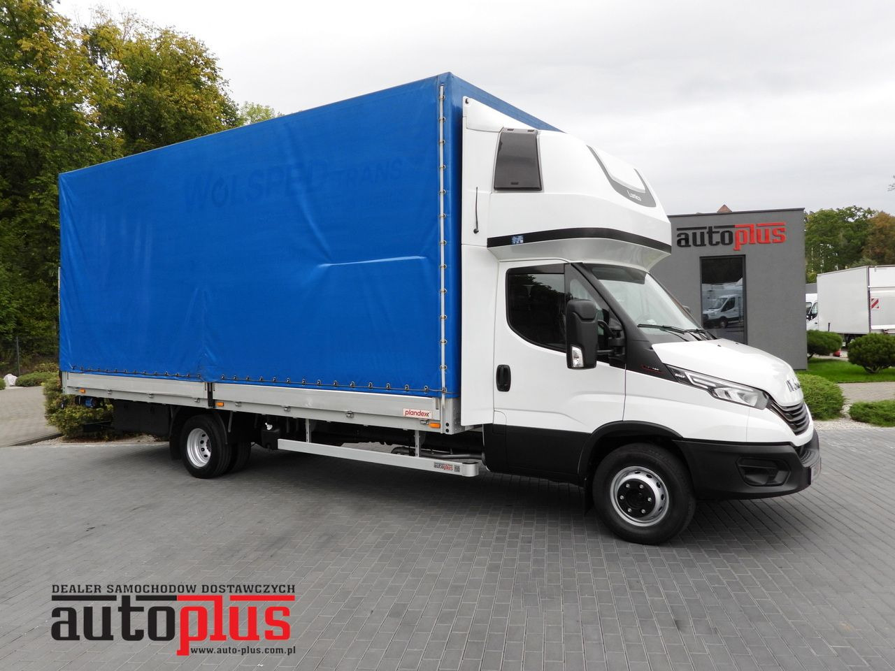 IVECO DAILY 72C18 TARPAULIN LIFT 14 PALLETS WEBASTO CRUISE CONTROL LED LIGHTS TWIN WHEELS AIR CONDITIONING  180HP - Kapellbil: bild 1 IVECO DAILY 72C18 TARPAULIN LIFT 14 PALLETS WEBASTO CRUISE CONTROL LED LIGHTS TWIN WHEELS AIR CONDITIONING  180HP - Kapellbil: bild 1