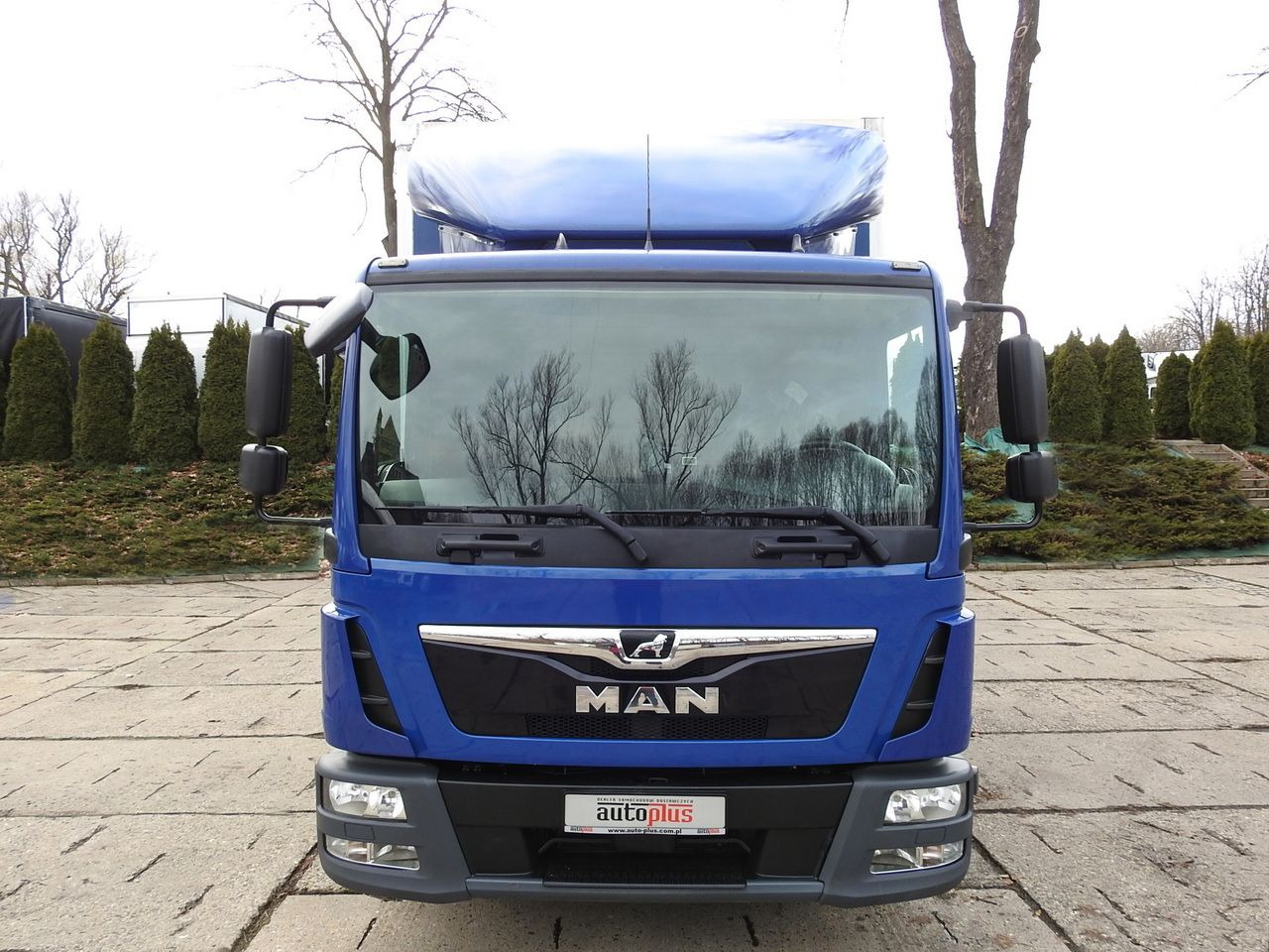 MAN TGL 12.220 BOX LIFT 18 PALLETS CRUISE CONTROLAIR CONDITIONING PNEUMATICS AUTOMATIC TWIN WHEELS 220HP - Lastbil med skåp: bild 5 MAN TGL 12.220 BOX LIFT 18 PALLETS CRUISE CONTROLAIR CONDITIONING PNEUMATICS AUTOMATIC TWIN WHEELS 220HP - Lastbil med skåp: bild 5