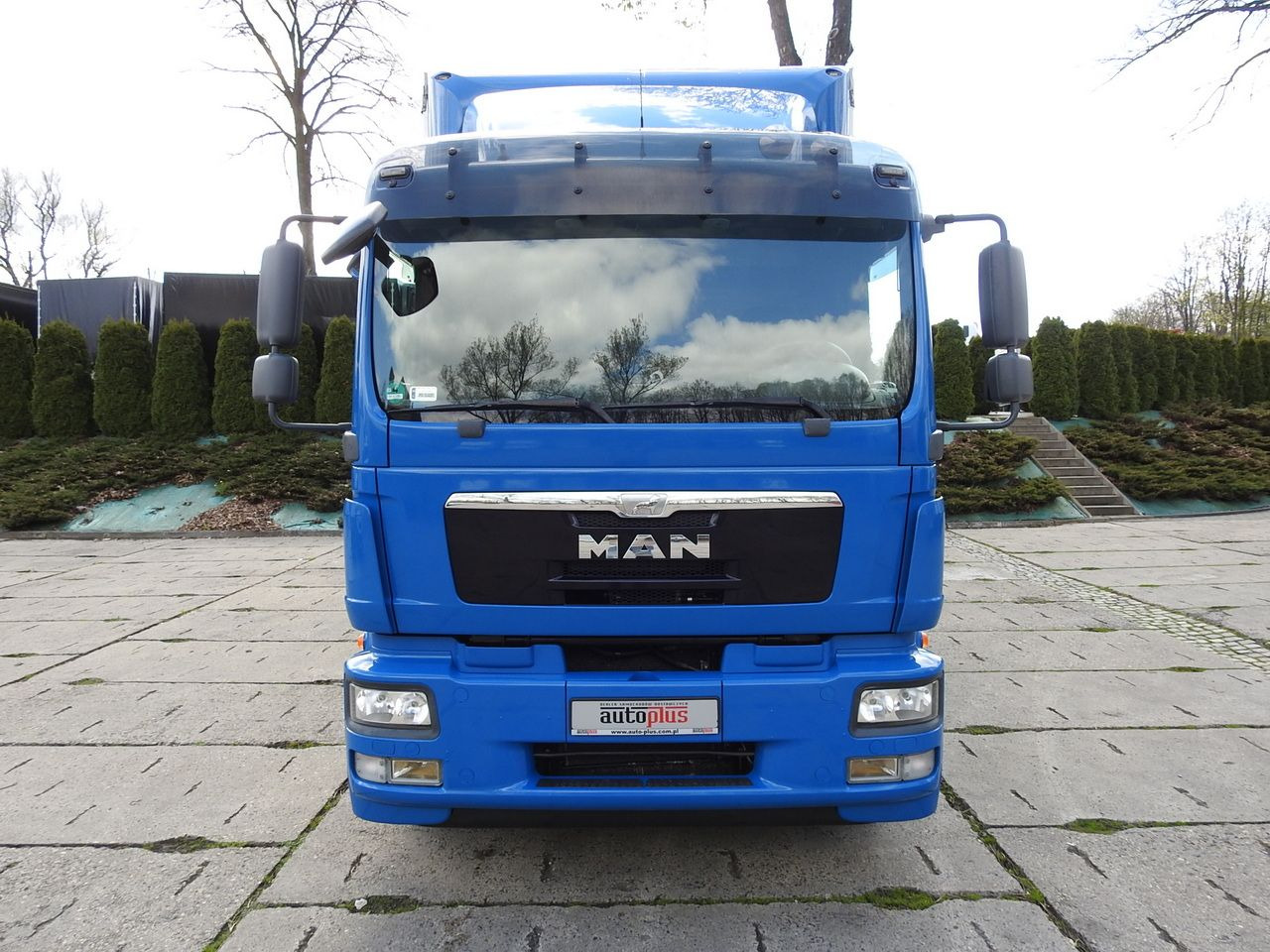 MAN TGM 15.290 TARPAULIN LIFT 18 PALLETS CRUISE CONTROL TWIN WHEELS AIR CONDITIONING 290HP - Transportbil med kapell: bild 5 MAN TGM 15.290 TARPAULIN LIFT 18 PALLETS CRUISE CONTROL TWIN WHEELS AIR CONDITIONING 290HP - Transportbil med kapell: bild 5