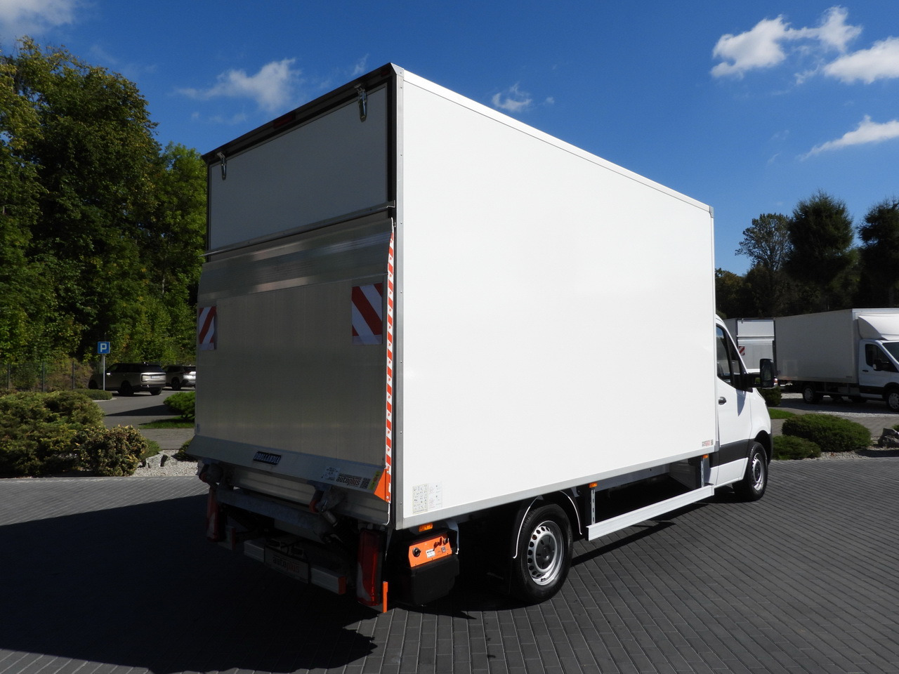 MERCEDES SPRINTER 315 BOX LIFT 8 PALLETS AIR CONDITIONING  150HP - Kylbil: bild 3 MERCEDES SPRINTER 315 BOX LIFT 8 PALLETS AIR CONDITIONING  150HP - Kylbil: bild 3