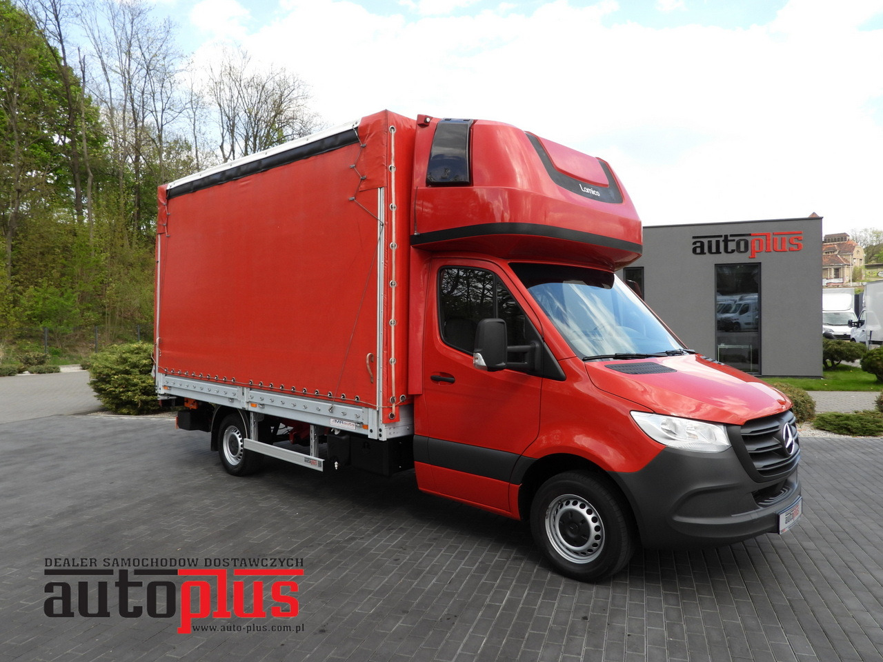 MERCEDES SPRINTER 316 8 PALLETS TARPAULIN LIFT CRUISE CONTROL AIR CONDITIONING 160HP - Transportbil med kapell: bild 1 MERCEDES SPRINTER 316 8 PALLETS TARPAULIN LIFT CRUISE CONTROL AIR CONDITIONING 160HP - Transportbil med kapell: bild 1