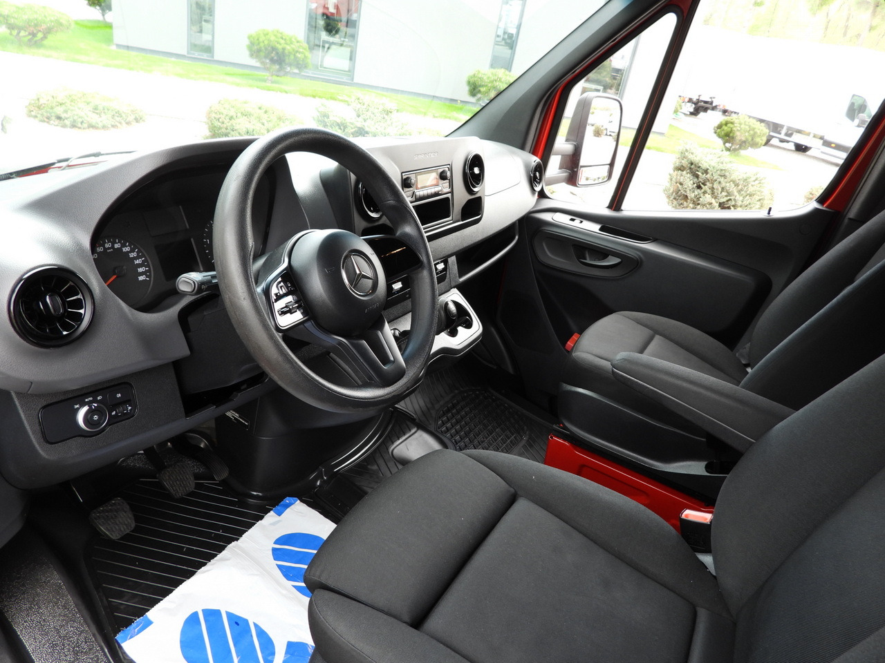 MERCEDES SPRINTER 316 8 PALLETS TARPAULIN LIFT CRUISE CONTROL AIR CONDITIONING 160HP - Transportbil med kapell: bild 2 MERCEDES SPRINTER 316 8 PALLETS TARPAULIN LIFT CRUISE CONTROL AIR CONDITIONING 160HP - Transportbil med kapell: bild 2