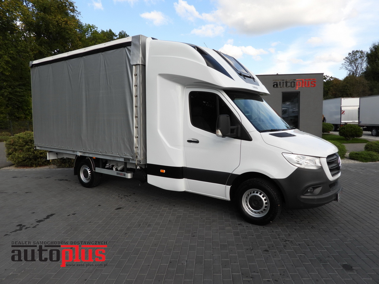MERCEDES SPRINTER 316 TARPAULIN 8 PALLETS WEBASTO CRUISE CONTROL AIR CONDITIONING 160HP - Transportbil med kapell: bild 1 MERCEDES SPRINTER 316 TARPAULIN 8 PALLETS WEBASTO CRUISE CONTROL AIR CONDITIONING 160HP - Transportbil med kapell: bild 1