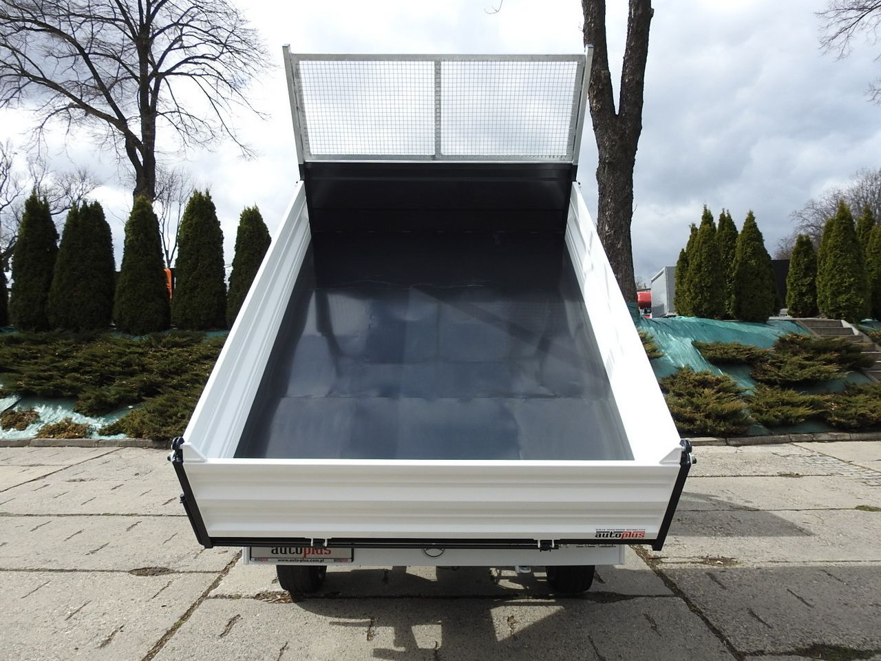 Transportbil med tippflak MERCEDES SPRINTER 316 THREE-WAY TIPPER CRUISE CONTROL AUTOMATIC TRANSMISSION AIR CONDITIONING 160HP: bild 12 Transportbil med tippflak MERCEDES SPRINTER 316 THREE-WAY TIPPER CRUISE CONTROL AUTOMATIC TRANSMISSION AIR CONDITIONING 160HP: bild 12