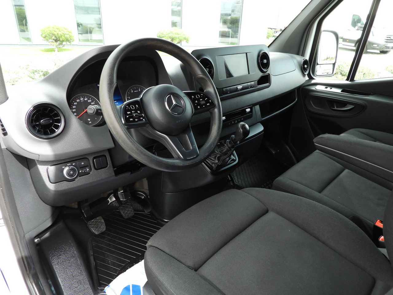 MERCEDES SPRINTER 516 TIPPER CRUISE CONTROL TWIN WHEELS AIR CONDITIONING 160HP - Transportbil med tippflak: bild 2 MERCEDES SPRINTER 516 TIPPER CRUISE CONTROL TWIN WHEELS AIR CONDITIONING 160HP - Transportbil med tippflak: bild 2