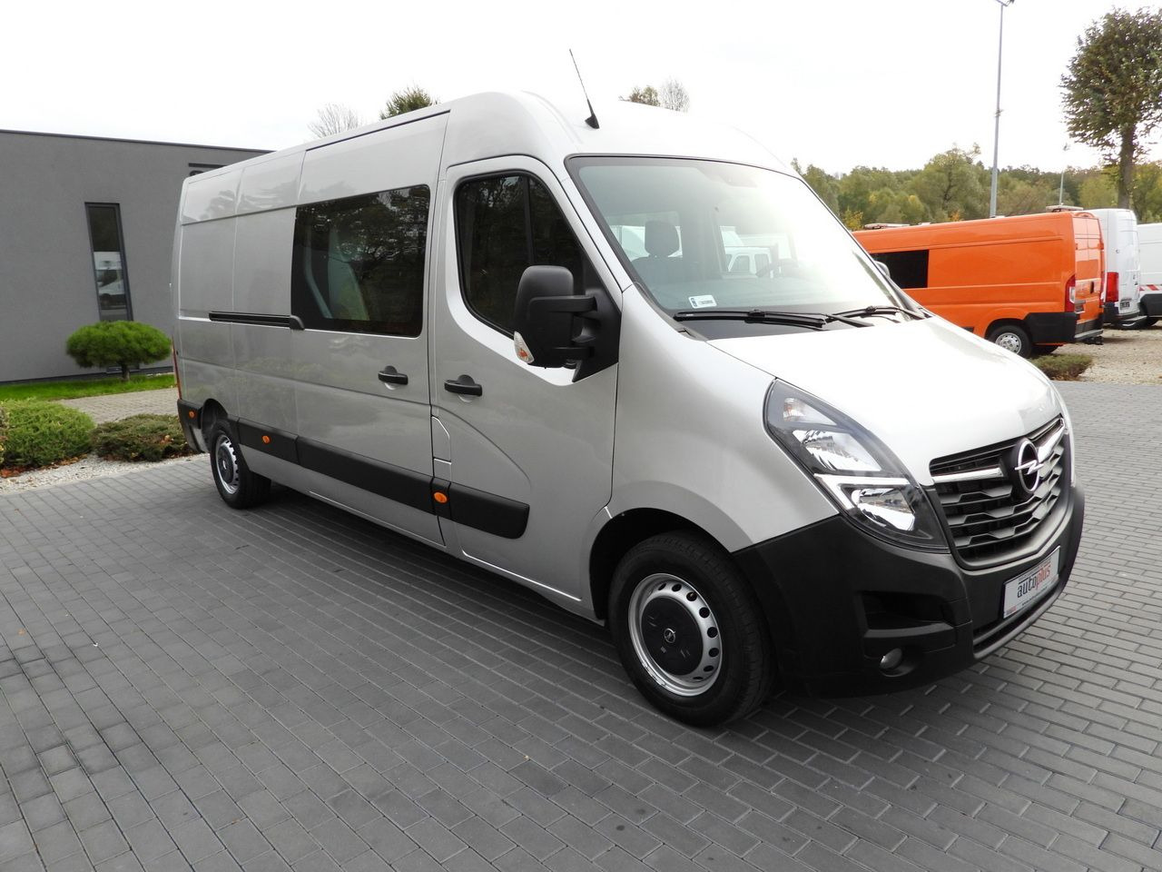 OPEL MOVANO BOX DELIVERY VAN 7 SEATS CRUISE CONTROL LED LIGHTS AIR CONDITIONING 180HP - Skåpbil: bild 4 OPEL MOVANO BOX DELIVERY VAN 7 SEATS CRUISE CONTROL LED LIGHTS AIR CONDITIONING 180HP - Skåpbil: bild 4