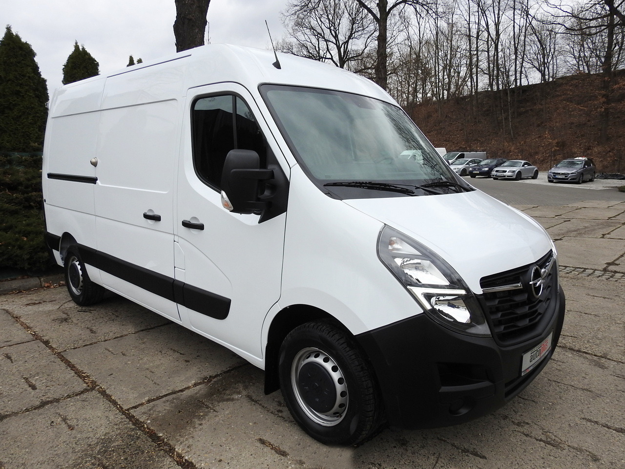OPEL MOVANO REFRIGERATOR VAN 0*C CRUISE CONTROL NAVIGATION AIR CONDITIONING LED LIGHTS 136HP - Kylbil: bild 4 OPEL MOVANO REFRIGERATOR VAN 0*C CRUISE CONTROL NAVIGATION AIR CONDITIONING LED LIGHTS 136HP - Kylbil: bild 4