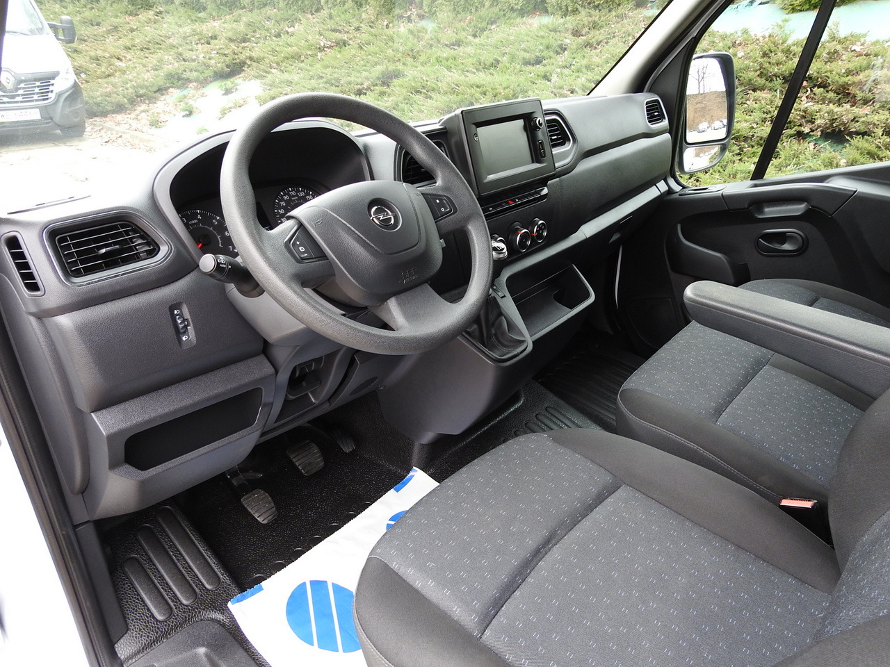 OPEL MOVANO REFRIGERATOR VAN 0*C CRUISE CONTROL NAVIGATION AIR CONDITIONING LED LIGHTS 136HP - Kylbil: bild 2 OPEL MOVANO REFRIGERATOR VAN 0*C CRUISE CONTROL NAVIGATION AIR CONDITIONING LED LIGHTS 136HP - Kylbil: bild 2