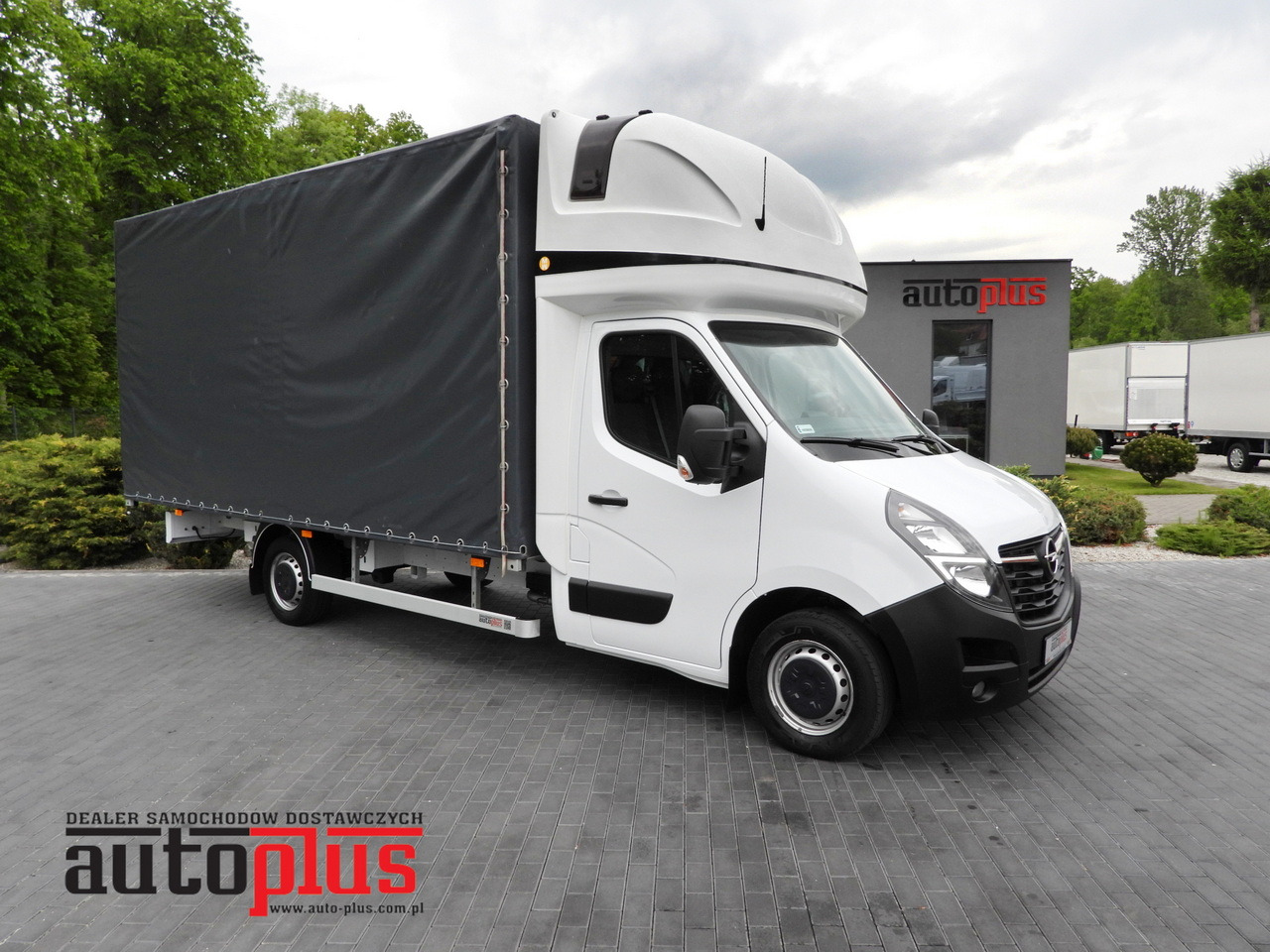 OPEL MOVANO  TARPAULIN 10 PALLETS CRUISE CONTROL NAVIGATION LED LIGHTS PNEUMATICS AIR CONDITIONING  165HP - Transportbil med kapell: bild 1 OPEL MOVANO  TARPAULIN 10 PALLETS CRUISE CONTROL NAVIGATION LED LIGHTS PNEUMATICS AIR CONDITIONING  165HP - Transportbil med kapell: bild 1