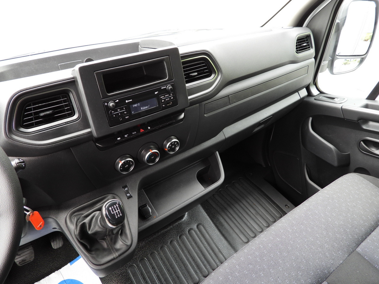 Transportbil med kapell OPEL MOVANO TARPAULIN LIFT 9 PALLETS WEBASTO CRUISE CONTROL LED LIGHTS PNEUMATICS AIR CONDITIONING 165HP: bild 38 Transportbil med kapell OPEL MOVANO TARPAULIN LIFT 9 PALLETS WEBASTO CRUISE CONTROL LED LIGHTS PNEUMATICS AIR CONDITIONING 165HP: bild 38