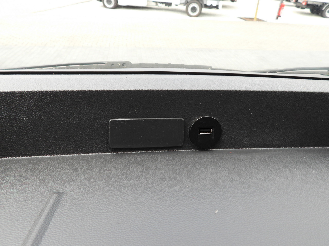 Transportbil med kapell OPEL MOVANO TARPAULIN LIFT 9 PALLETS WEBASTO CRUISE CONTROL LED LIGHTS PNEUMATICS AIR CONDITIONING 165HP: bild 43 Transportbil med kapell OPEL MOVANO TARPAULIN LIFT 9 PALLETS WEBASTO CRUISE CONTROL LED LIGHTS PNEUMATICS AIR CONDITIONING 165HP: bild 43