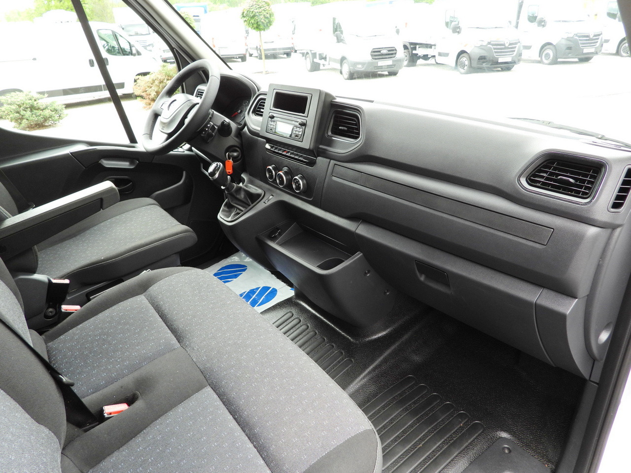 Transportbil med kapell OPEL MOVANO TARPAULIN LIFT 9 PALLETS WEBASTO CRUISE CONTROL LED LIGHTS PNEUMATICS AIR CONDITIONING 165HP: bild 46 Transportbil med kapell OPEL MOVANO TARPAULIN LIFT 9 PALLETS WEBASTO CRUISE CONTROL LED LIGHTS PNEUMATICS AIR CONDITIONING 165HP: bild 46