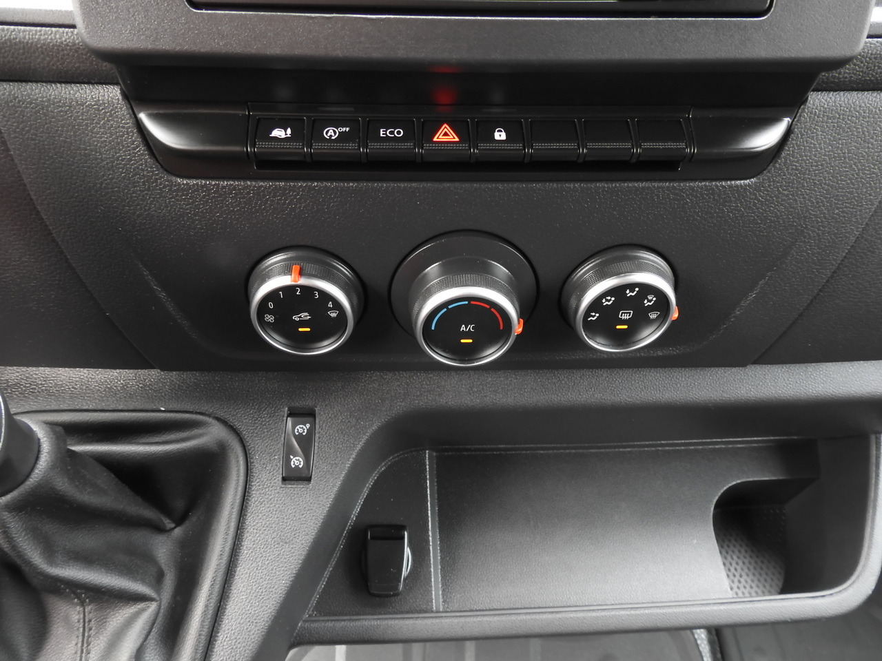 Transportbil med kapell OPEL MOVANO TARPAULIN LIFT 9 PALLETS WEBASTO CRUISE CONTROL LED LIGHTS PNEUMATICS AIR CONDITIONING 165HP: bild 42 Transportbil med kapell OPEL MOVANO TARPAULIN LIFT 9 PALLETS WEBASTO CRUISE CONTROL LED LIGHTS PNEUMATICS AIR CONDITIONING 165HP: bild 42