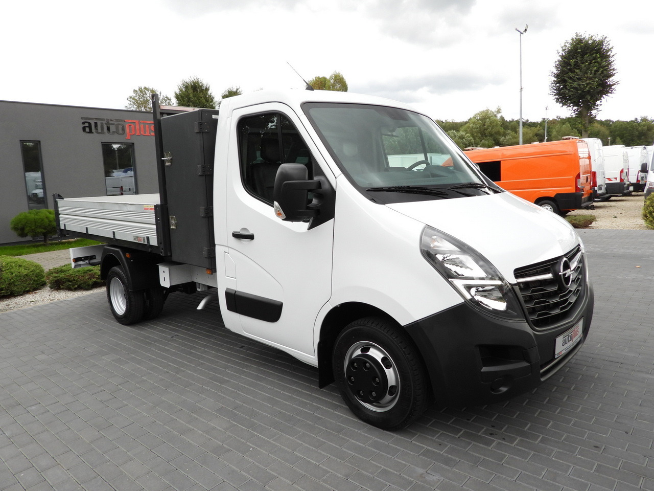 OPEL MOVANO TIPPER NAVIGATION LED LIGHTS TWIN WHEELS AIR CONDITIONING  145HP - Transportbil med tippflak: bild 4 OPEL MOVANO TIPPER NAVIGATION LED LIGHTS TWIN WHEELS AIR CONDITIONING  145HP - Transportbil med tippflak: bild 4