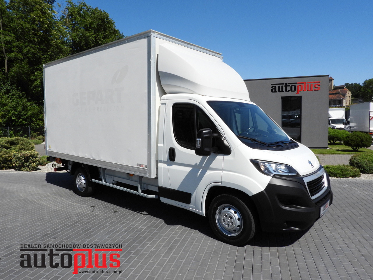 PEUGEOT BOXER BOX LIFT 8 PALLETS CRUISE CONTROL AIR CONDITIONING 130HP - Volymskåp: bild 1 PEUGEOT BOXER BOX LIFT 8 PALLETS CRUISE CONTROL AIR CONDITIONING 130HP - Volymskåp: bild 1