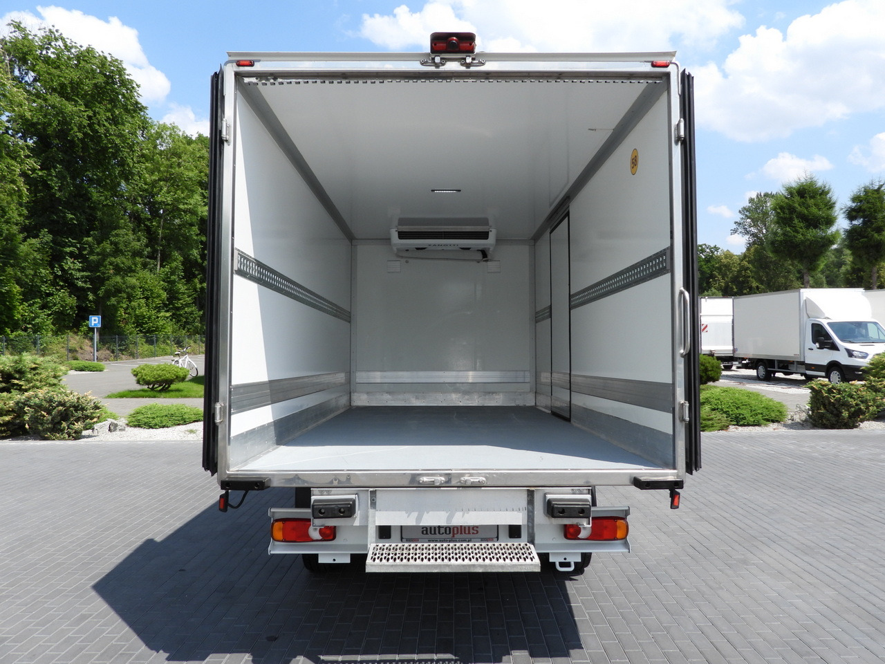 Kylbil PEUGEOT BOXER REGRIGERATOR BOX 0*C 8 PALLETS CRUISE CONTROL LED LIGHTS AIR CONDITIONING  165HP: bild 12